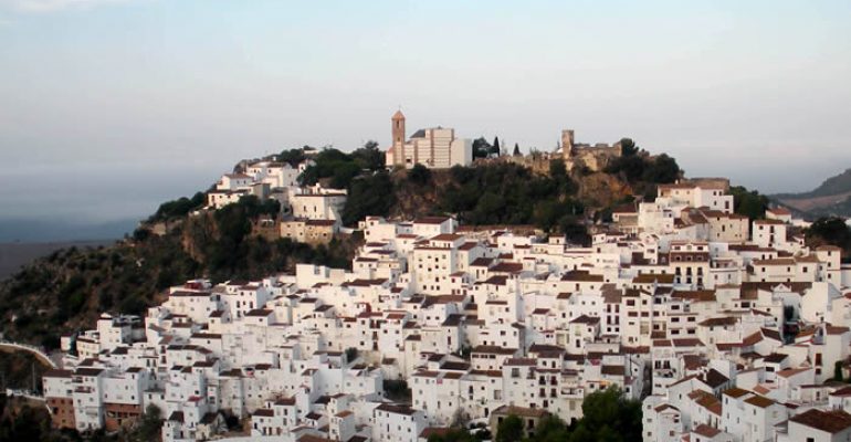 Casares News, Weekly summary.