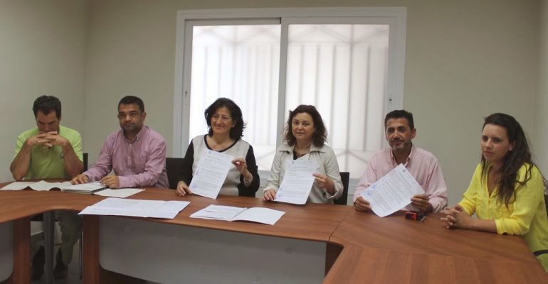Las mujeres de Casares debaten sobre la autoestima en la tertulia ciudadana