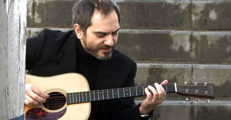 18.02.01 Música para camaleones – Fernando Alfaro
