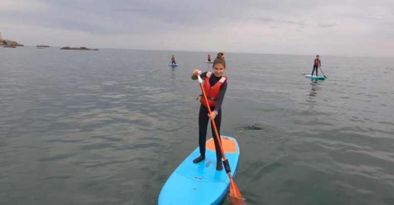 Termina el curso en la Escuela Municipal de Paddle Surf con 80 alumnos inscritos