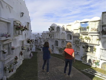Casares celebra Tosantos en torno al Cementerio y el recuerdo de los que ya no están