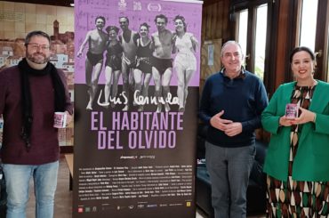 <strong>El documental ‘Luis Cernuda, el habitante del olvido’, con una  secuencia rodada en Casares,  se estrena mañana en Málaga</strong>