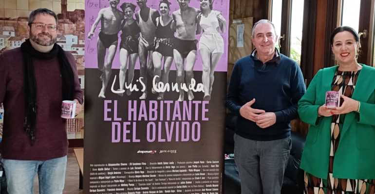 <strong>El documental ‘Luis Cernuda, el habitante del olvido’, con una  secuencia rodada en Casares,  se estrena mañana en Málaga</strong>