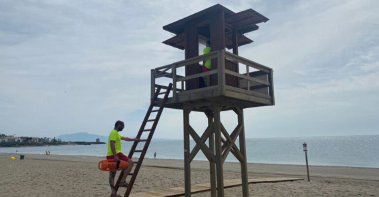 Casares inaugura la temporada de playas