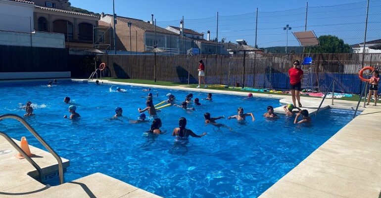 <strong>Las Escuelas de Verano de Casares cumplen 20 años con más de 500 alumnos matriculados</strong>