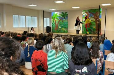 Una campaña impulsa en Casares el uso de juguetes no sexistas y no violentos