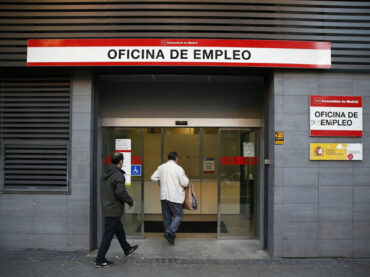 Casares aumenta en 17 las listas del desempleo en diciembre y sitúa el total en 448, con una bajada anual de 69 desempleados