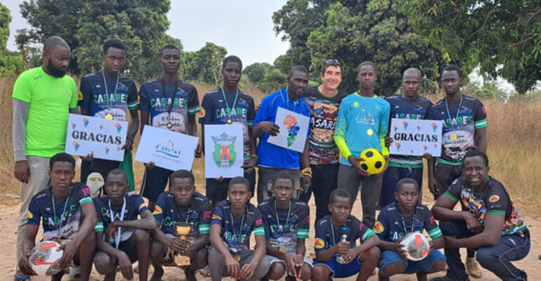 La asociación  casareña Mol Beh Taa visita las obras de la futura escuela Blas Infante en Gambia
