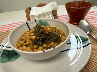 Cocina casareña | Potaje de garbanzos con acelgas