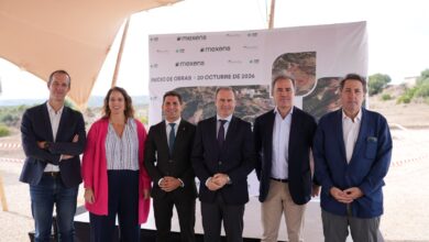 Casares pone la primera piedra de su nuevo parque fotovoltaico